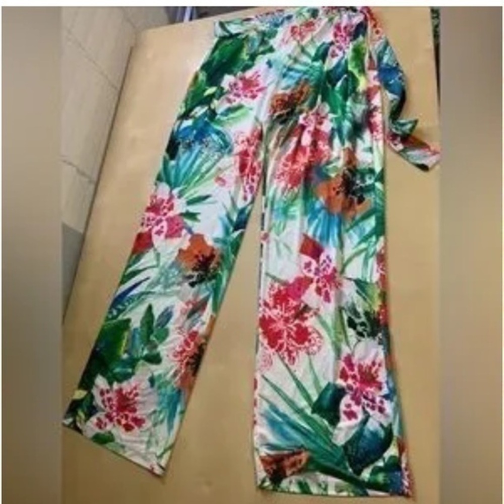 Like new Anatomie floral palazzo pants size small made in Italy